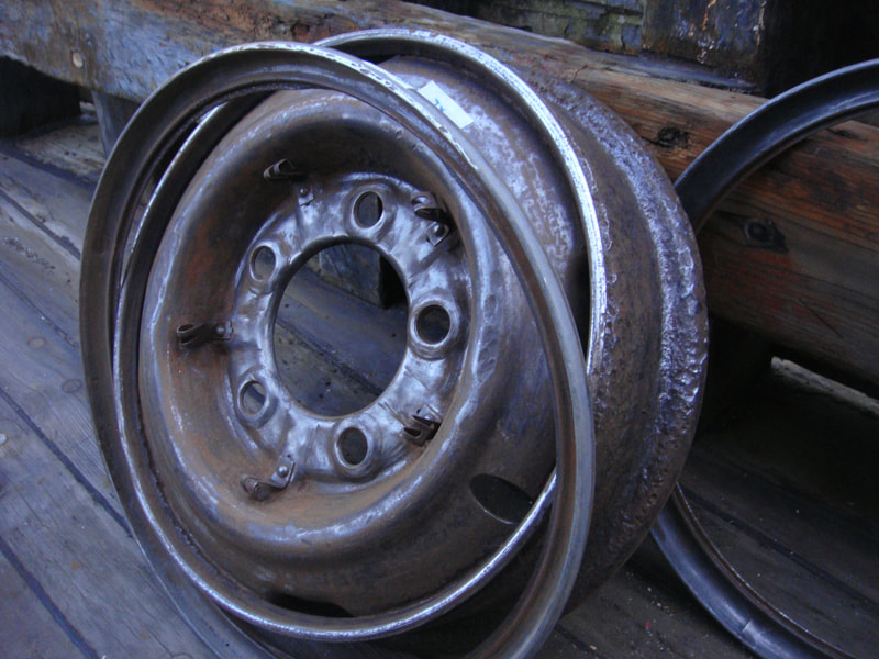 Restoring the wheels of a 1941 Ford pick-up truck
