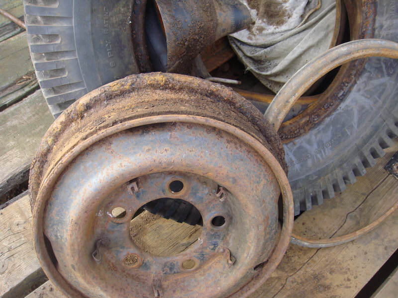 Restoring a 1941 Ford pick-up truck